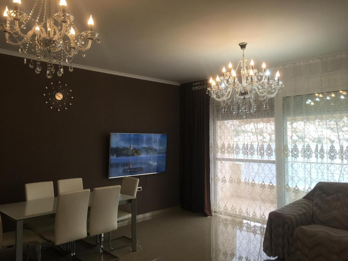Royal Queen And King Luxury Apartment Саранда Экстерьер фото